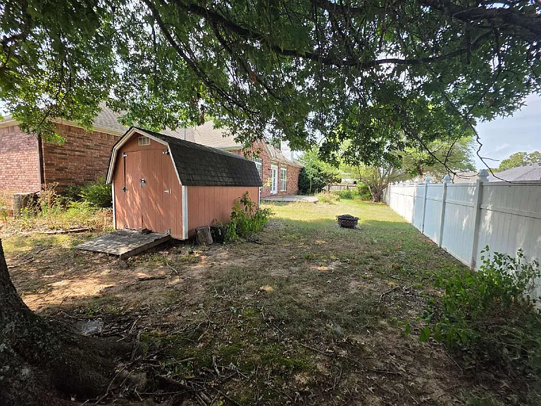 302 Cross Creek Dr — Photo 21