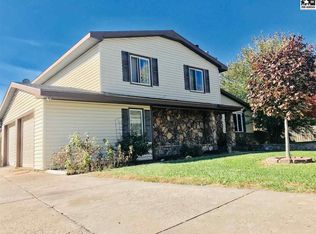 1405 Westborough Ct, Newton, KS 67114