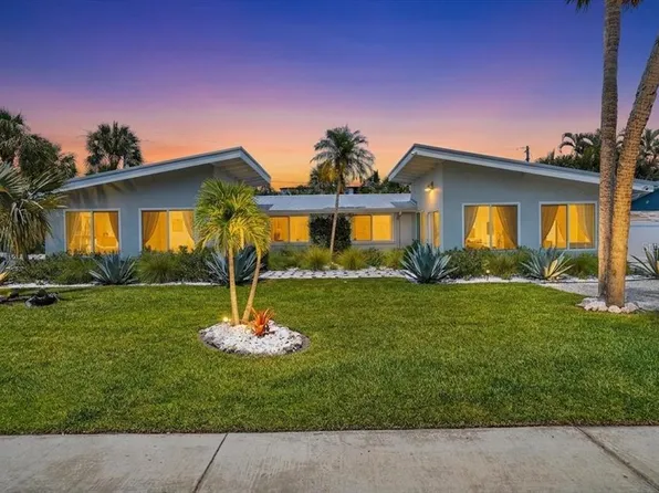 6203 Holmes Blvd, Holmes Beach, FL 34217