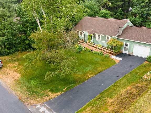 3rd image of 16 Lupine Ln