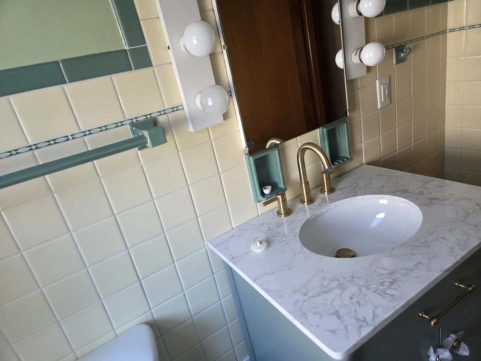 2 bed, 1167 sqft, $1,995 — Photo 3