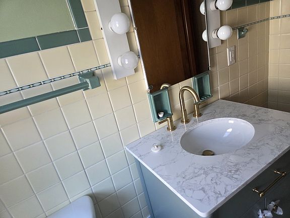 3rd image of 7421 Pershing Blvd #1