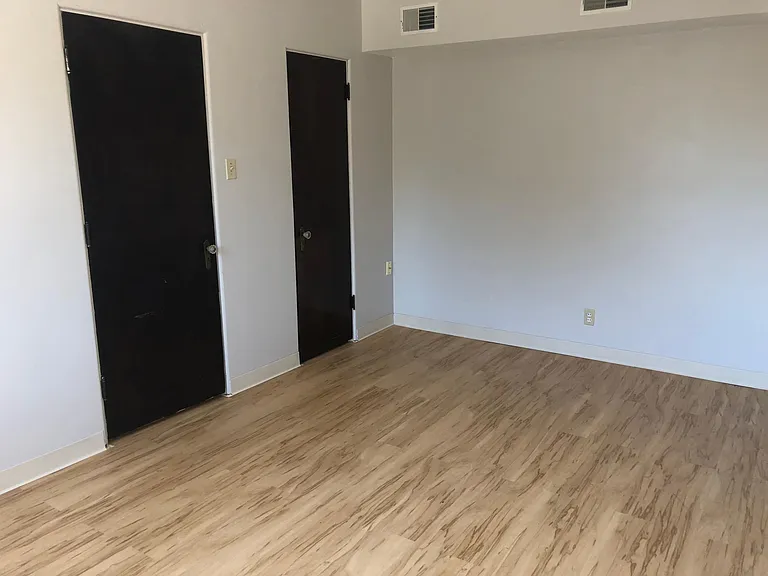 5712 Phillips Ave #B8 — Photo 15