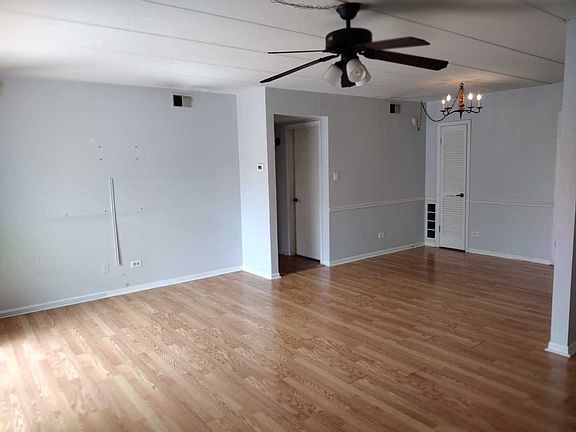 3rd image of 10840 S Kilpatrick Ave #2NW