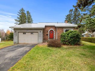 33 Irwin Dr, Charlottetown, PE C1E 1R9