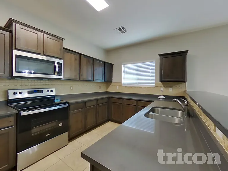 1795 W Matthews Dr — Photo 5
