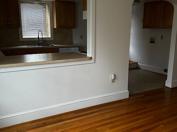 3rd image of 350 Spruce St #352