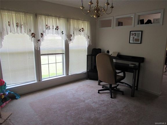 4th image of 755 Eliza Pl