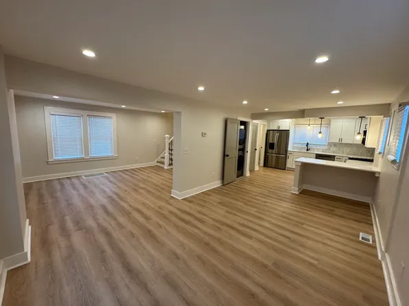 (undisclosed Address), East Syracuse, NY 13057