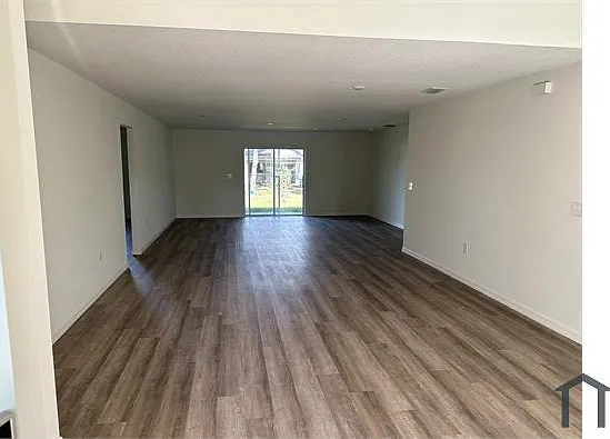 4 bed, 1863 sqft, $2,900 — Photo 3