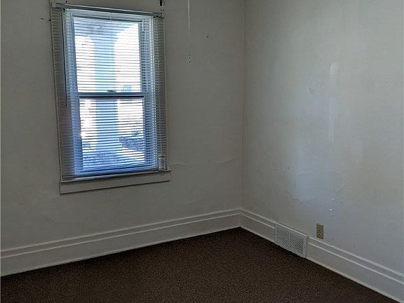 3rd image of 180 69th St