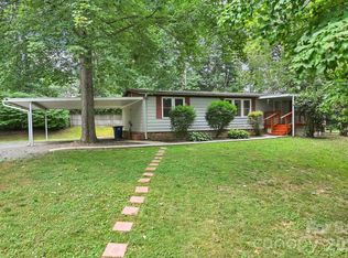 10 Canyon Cv, Candler, NC 28715
