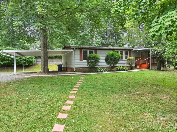 10 Canyon Cv, Candler, NC 28715