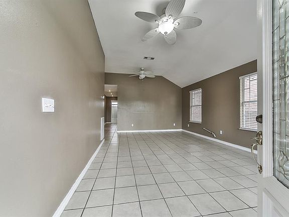 3rd image of 15155 Grassington Dr