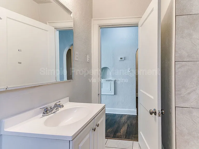 946 East Dr — Photo 15