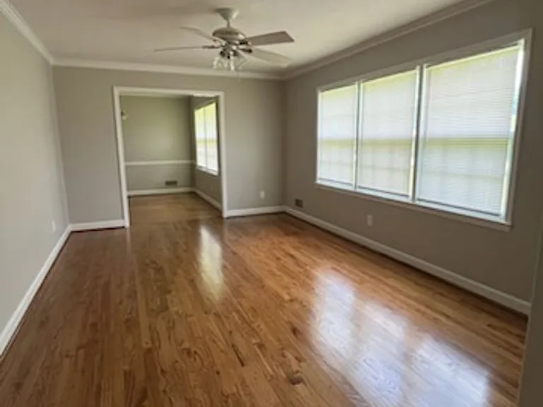 202 N Lakewood Dr — Photo 11