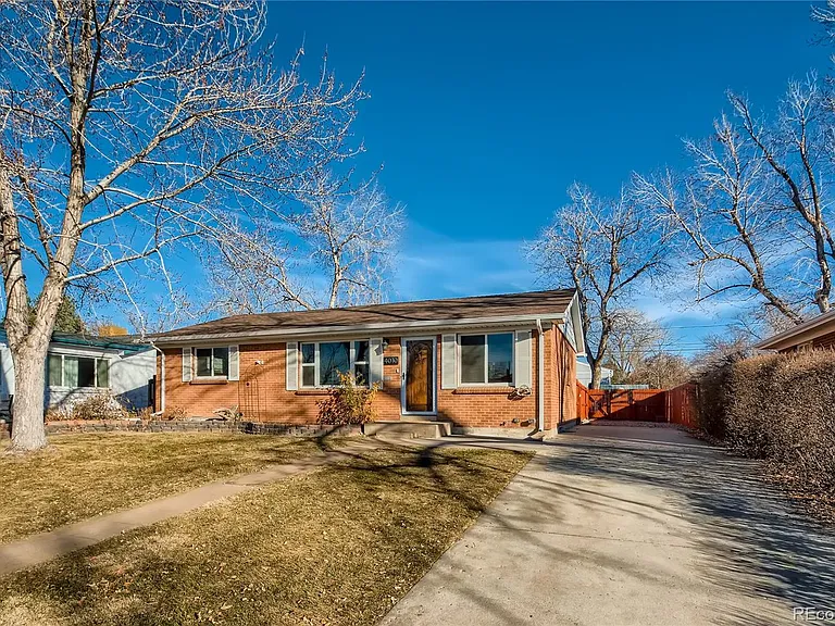 4010 S Jason St — Photo 1