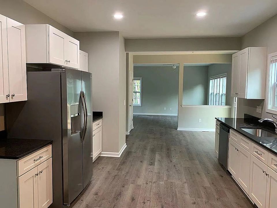 2nd image of 114 Desert Sky Ct