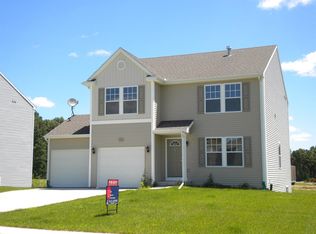 1618 Wales Dr SE, Lowell, MI 49331