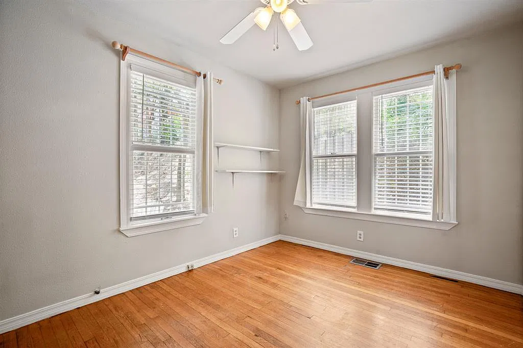 3 bed, 3.0 bath, 1200 sqft, $3,300 — Photo 2