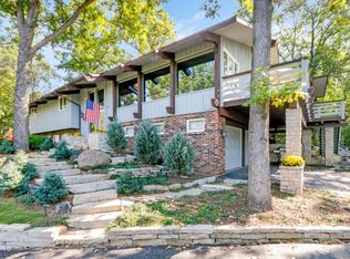 879 Tarrant Dr, Fontana, WI 53125