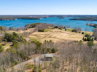 310 River Rd, Boothbay, ME 04537