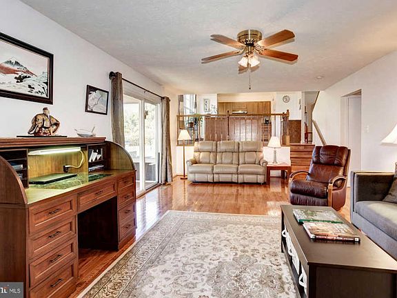 5th image of 9600 Waterford Dr