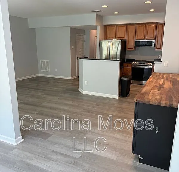 479 Woodbark Ct — Photo 14