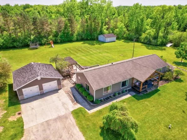 2881 Waterman Rd, Vassar, MI 48768