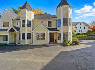 Wisteria Gardens Townhouse, Ridgefield, CT 06877