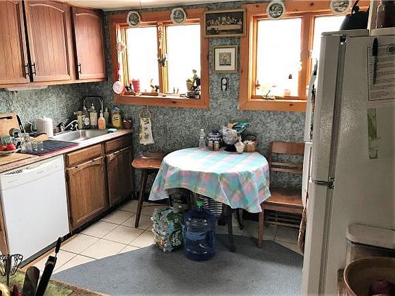 5th image of 58 Owego St