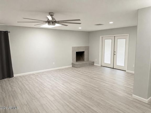 4th image of 1243 E Riviera Dr