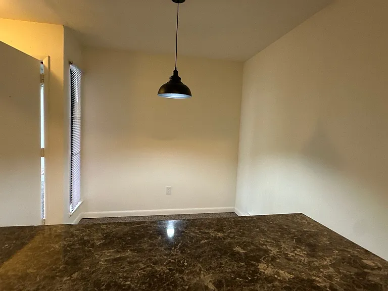 University Park Apartments near Cornell University — Photo 117