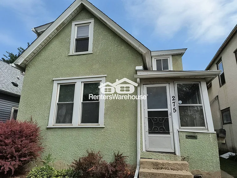 275 Maryland Ave W — Photo 1