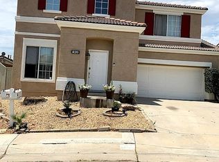 820 La Paz Cir, Corona, CA 92879