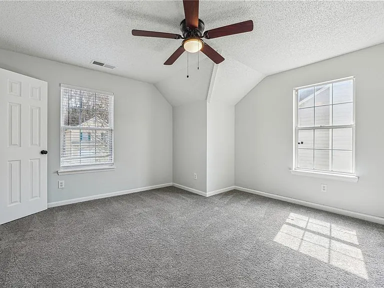 2205 Dresden Grn NW — Photo 13