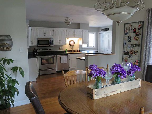 5th image of 1113 Superior St #S