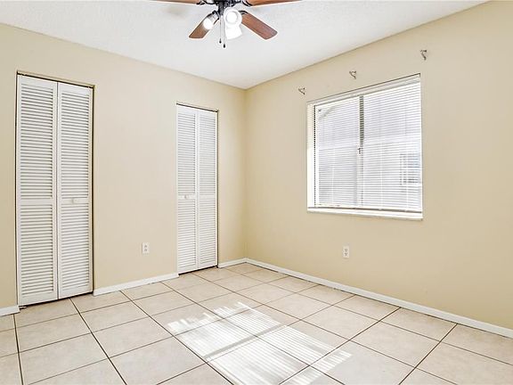 4th image of 3219 Laurel Dale Dr