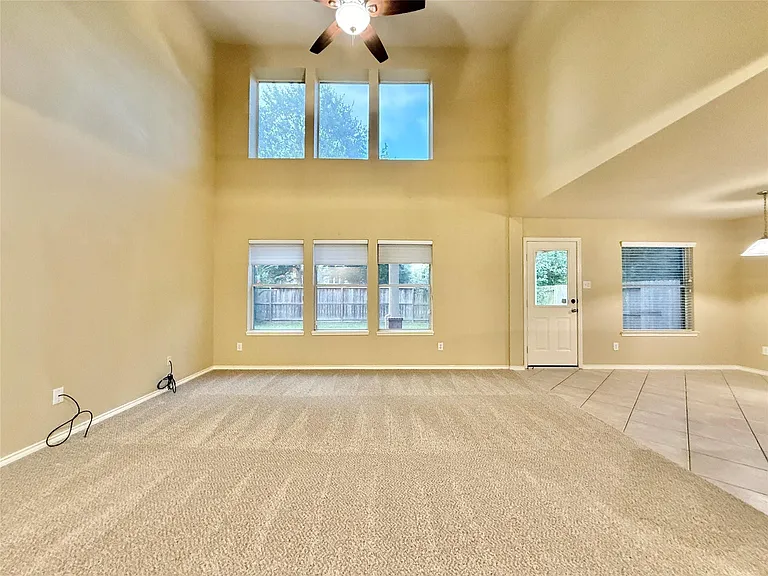 1810 Katlyn Ln — Photo 9