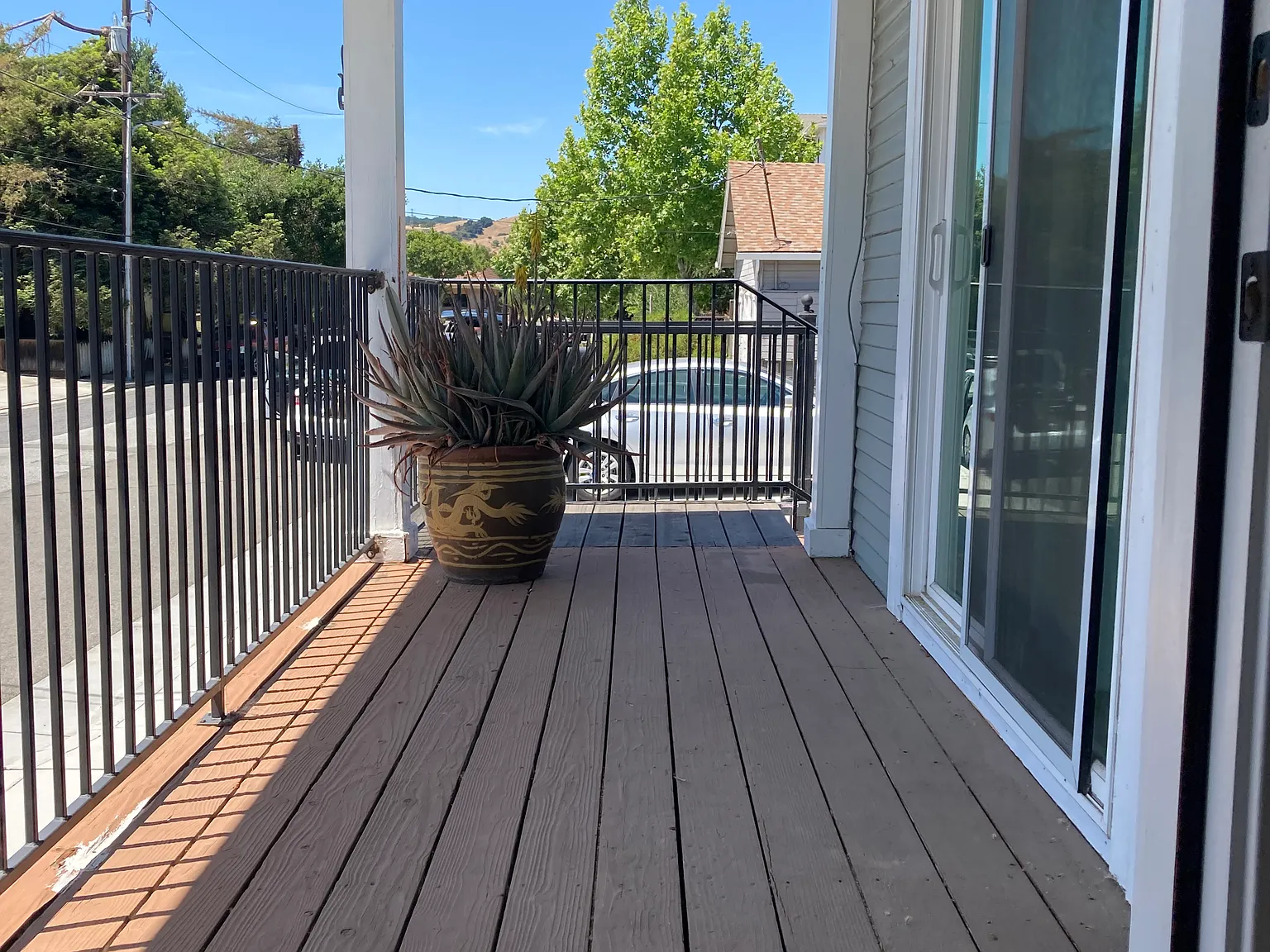 3 bed, 1875 sqft, $3,900 — Photo 2