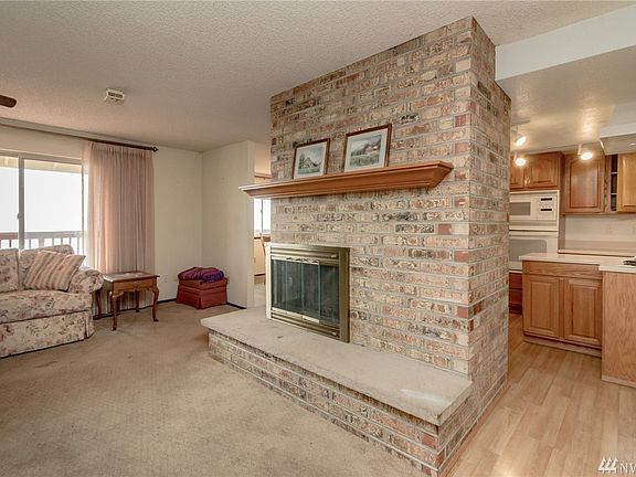 3rd image of 8408 Jade Pl NW