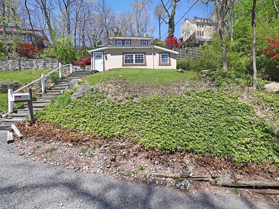 1st image of 351 Nugent St