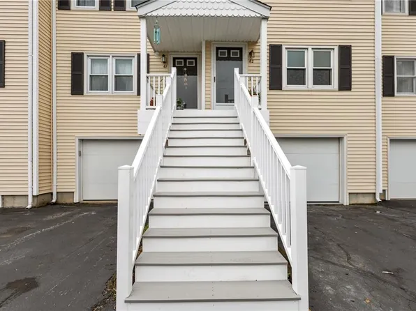 47 Morgan Ave APT 61, Johnston, RI 02919
