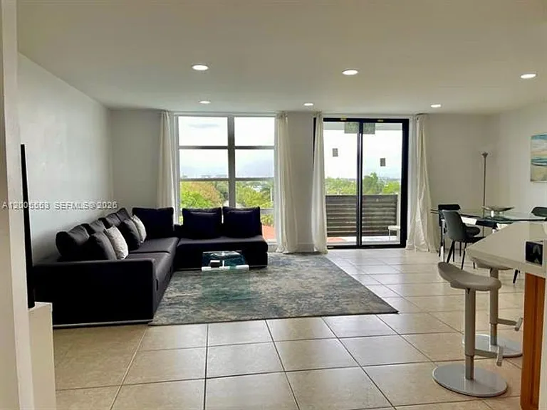9800 W Bay Harbor Dr #603 — Photo 4