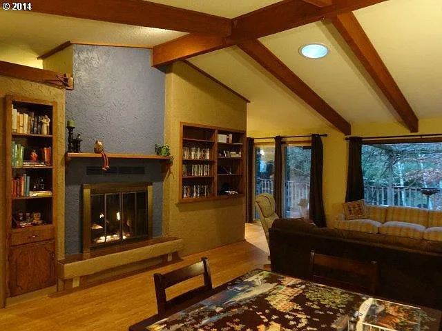 940 W Hickory St photo 1