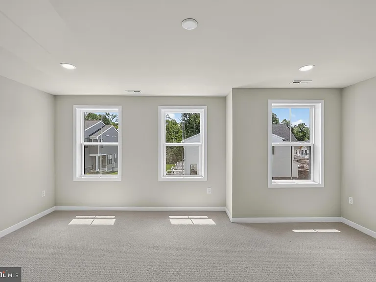44 Grayson Ln — Photo 13