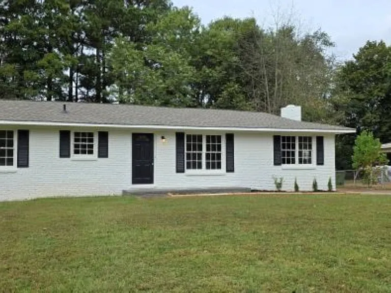 2814 Claiborne Rd NW — Photo 1