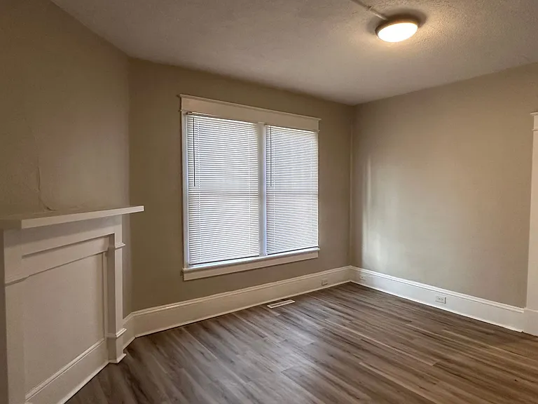 407 Saint Andrew St #1 — Photo 10