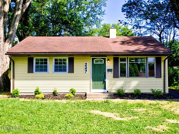 2nd image of 227 Derby Ave