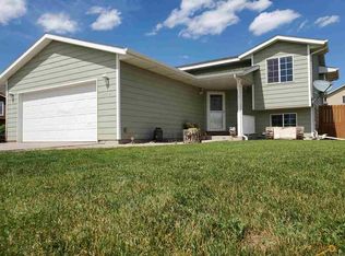 2915 Benjamin St, Rapid City, SD 57703